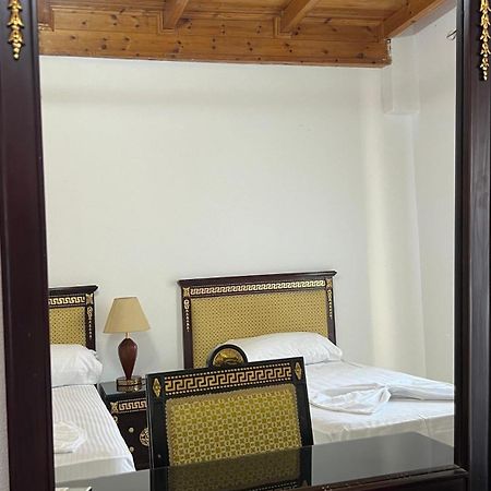 Windmill Shkodra Gesthouse Camping & Grill Shkodër Exterior foto